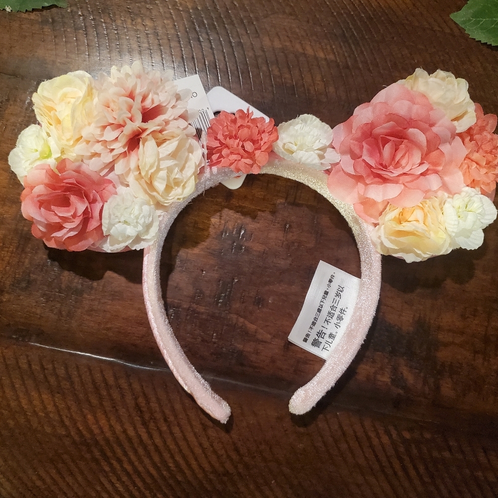 Mickey Mouse flower ears